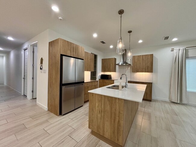 Building Photo - 510 Deer Path Lp