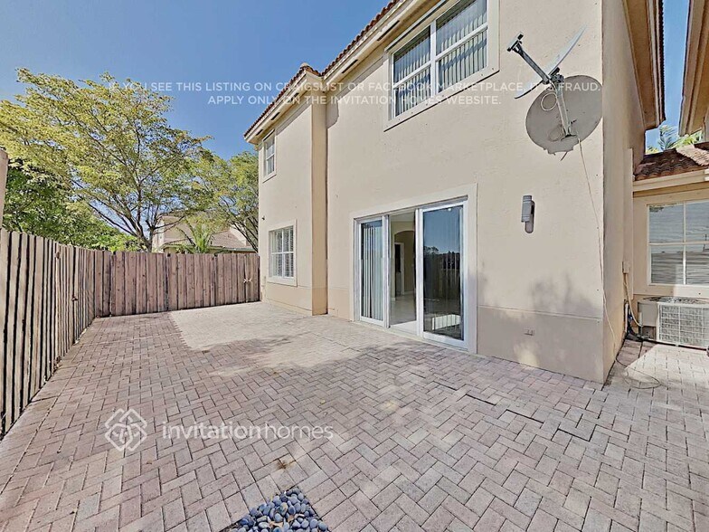 Building Photo - 12390 SW 125th Terrace
