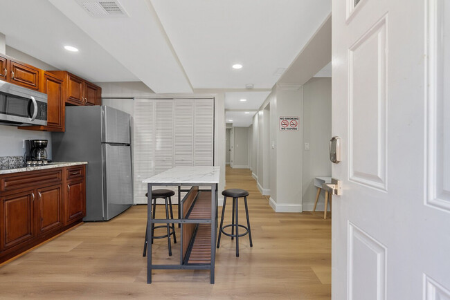 Building Photo - 3810 Nicholson St