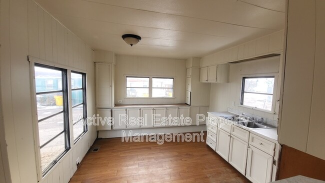 Building Photo - 2211 Dort Hwy