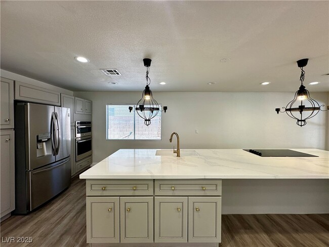 Building Photo - 9632 Rising Tide Dr