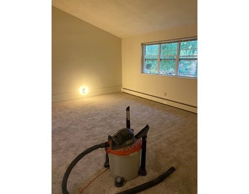 Building Photo - 617 Broad St