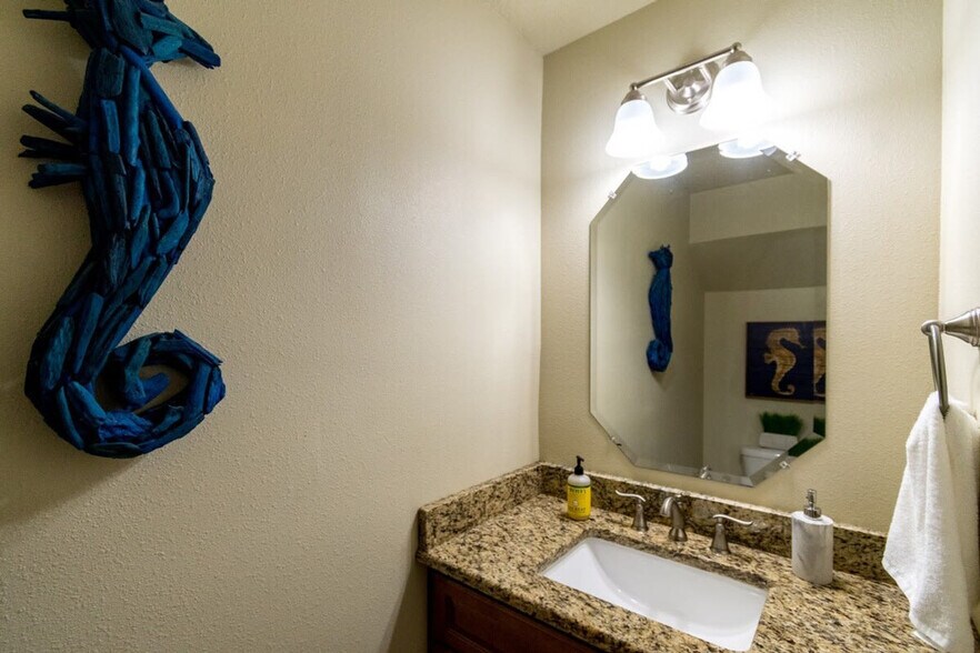 Building Photo - 202 Ivory Coral Ln