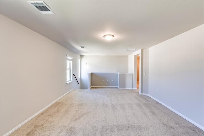 Building Photo - 821 Falkland Trace