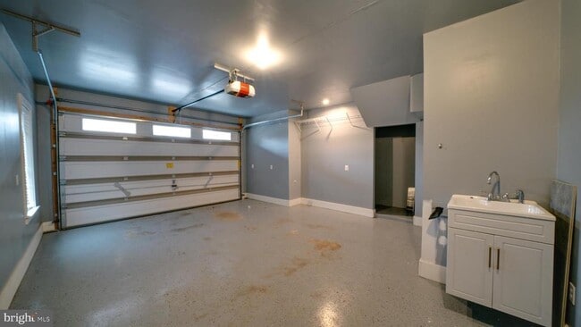 Building Photo - 43057 Pony Truck Terrace