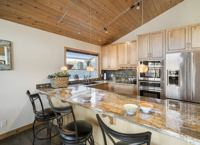 Building Photo - 22139 Alta Dr