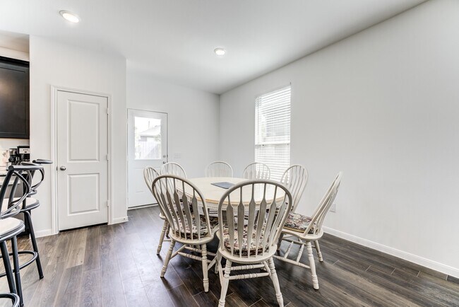 Building Photo - 338 Shady Cedar Hl Ln