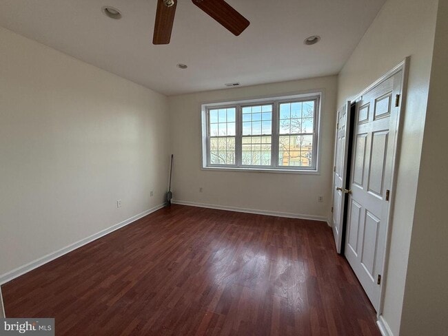 Building Photo - 2428 S Broad St