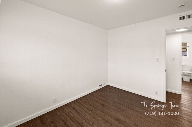 Building Photo - 1216 Pando Ave