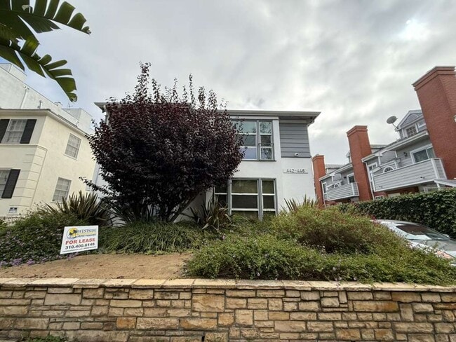 Building Photo - 442 Kelton Ave