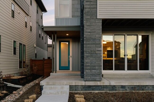 Building Photo - 6358 N Elmira Ct