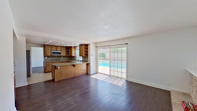 Building Photo - 24671 Paige Cir