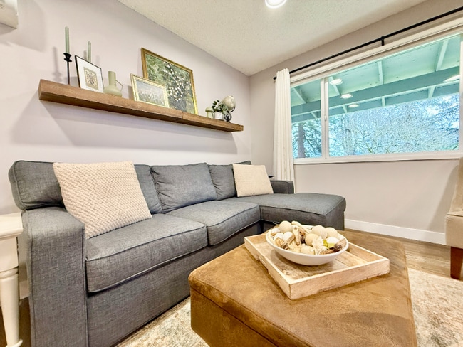 Building Photo - 14355 SW 114th Ave