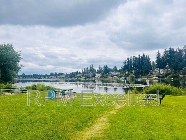 Building Photo - 13713 SE 258th Pl
