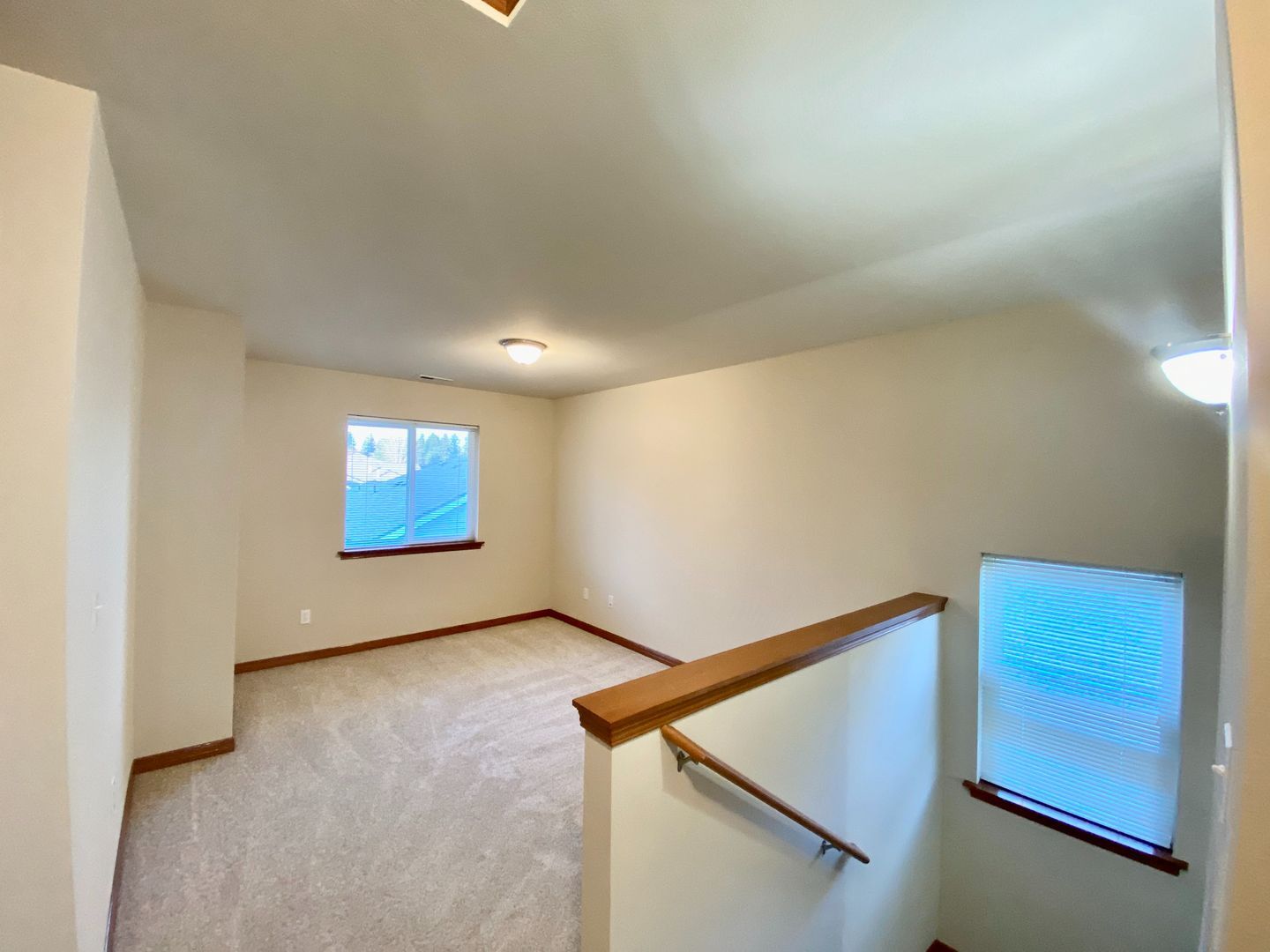 Building Photo - Lynnwood Home