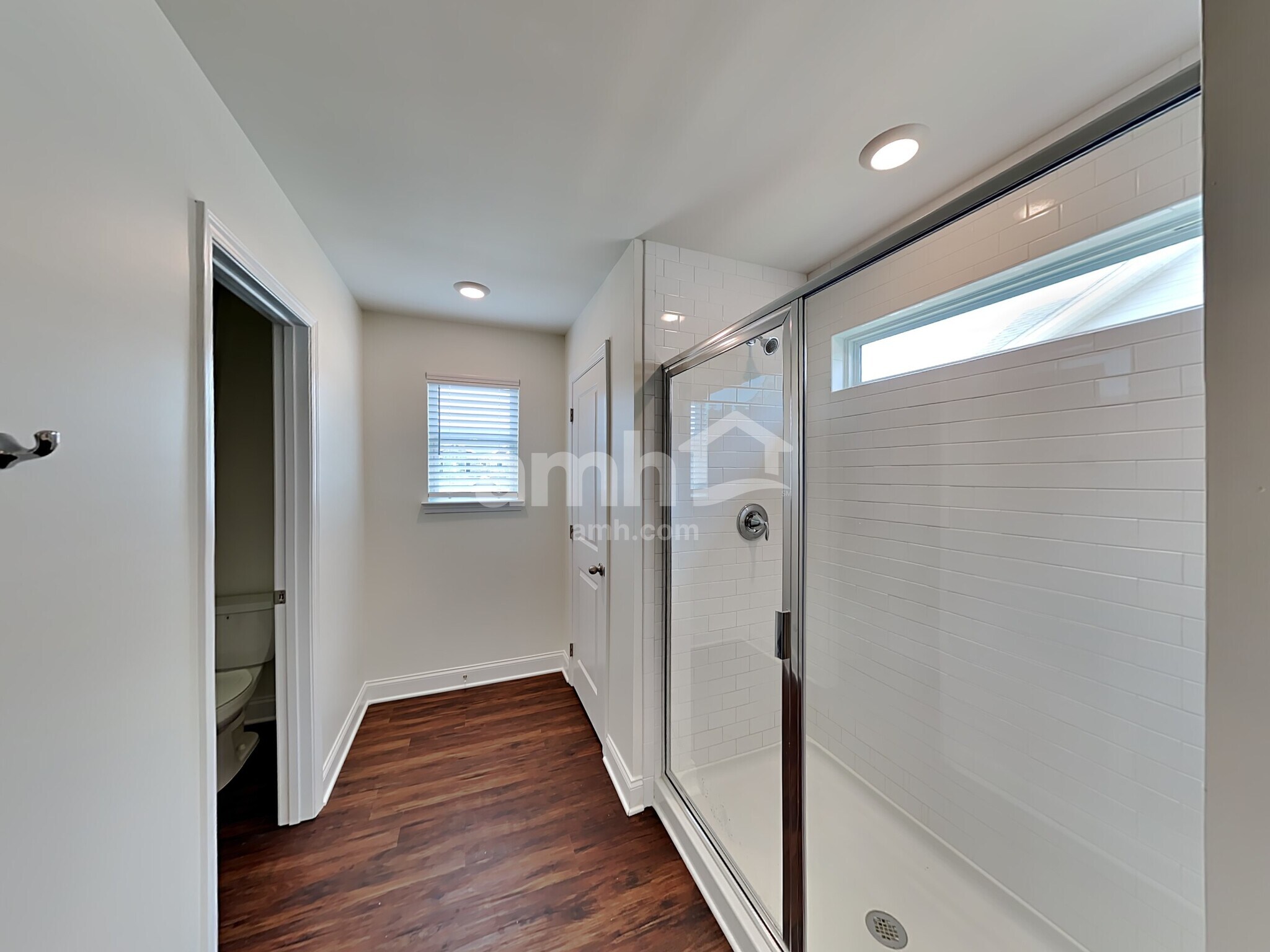 Building Photo - 899 Carnaby Ln