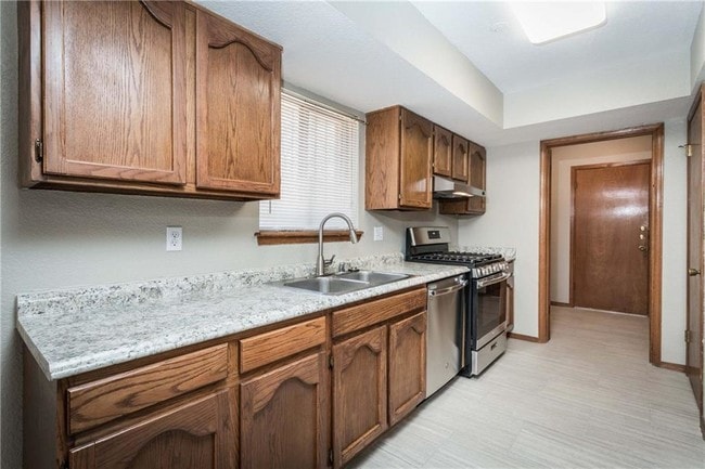 Building Photo - 701 El Parque Dr