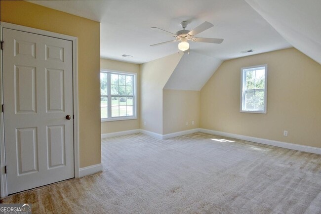 Building Photo - 170 Diana Dr