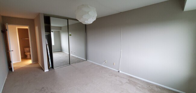 Building Photo - 8380 Greensboro Dr