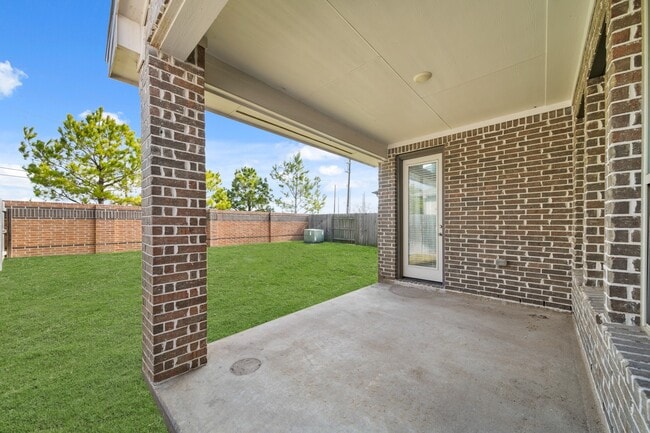 Building Photo - 6014 Bristol Spur Ln