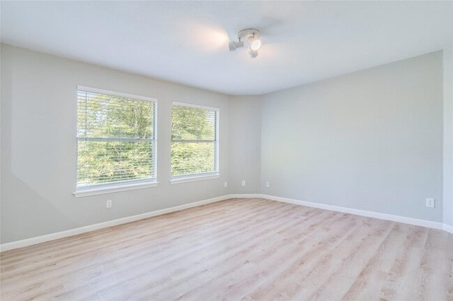 Building Photo - 13808 Lothian Dr