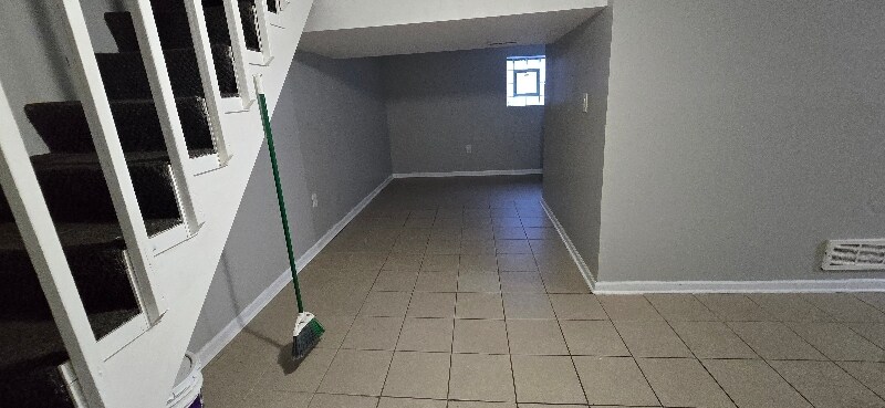 Building Photo - 10826 S Buffalo Ave