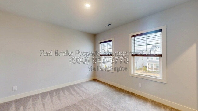 Building Photo - 6129 Alsace Ln