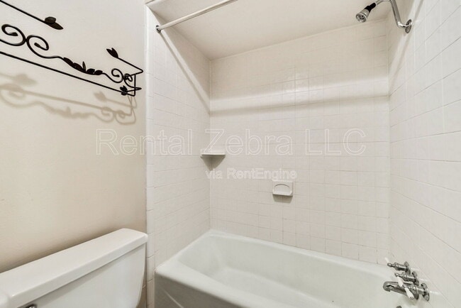 Building Photo - 500 Woodhollow Dr