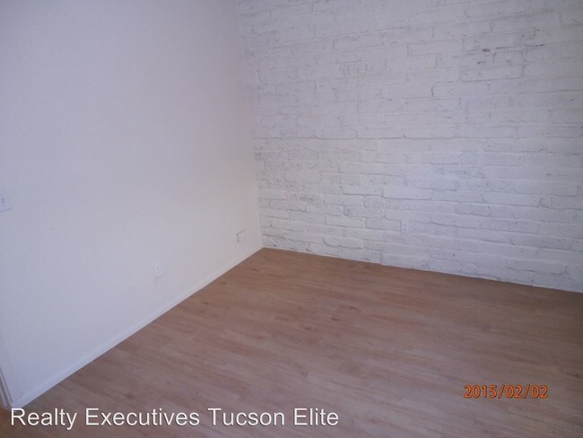 Building Photo - 6517 Calle La Paz