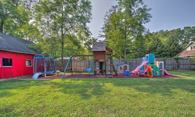 Building Photo - 3BR Jackson Home Available Now