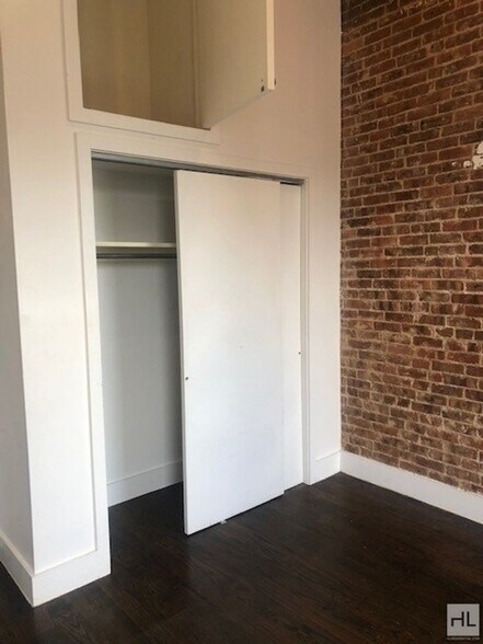 Building Photo - FULTON STREET / Clinton Hill / 2-Bed 1-Bath