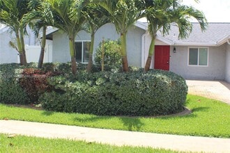 Building Photo - 1317 SW 82nd Ave