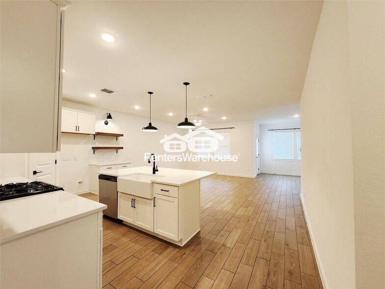 Building Photo - 8430 Bay Rdg Cir