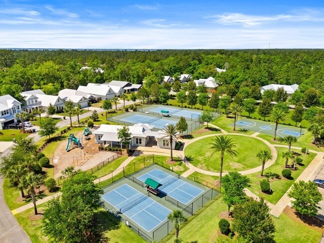 Building Photo - 106 Hibernate Way