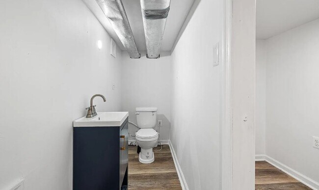 Building Photo - 2310 Fernon St