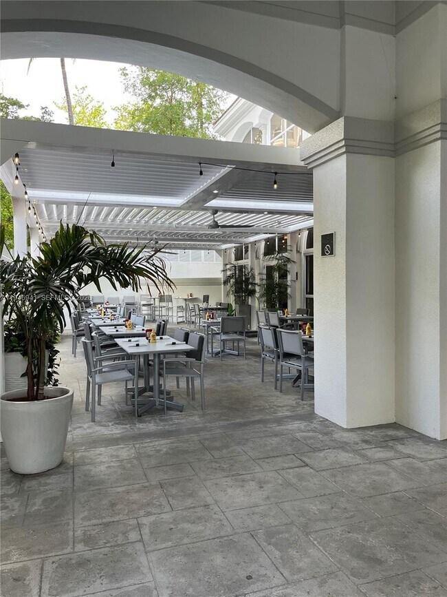 Building Photo - 21205 NE 37th Ave