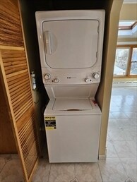 Building Photo - 131 Summer St