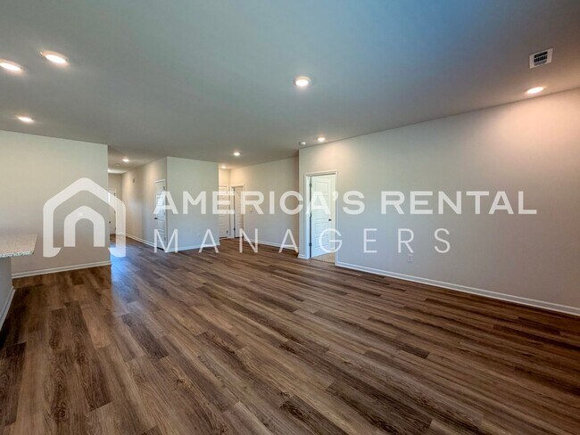 Building Photo - New Construction Home for Rent in Owens Cross Roads, AL!