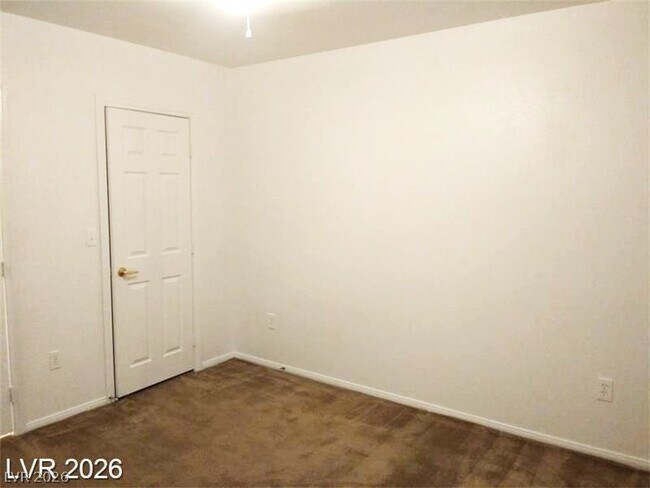 Building Photo - 6955 N Durango Dr