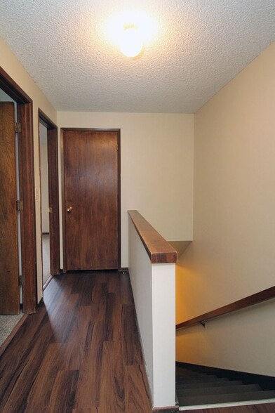 Building Photo - 14620 SE Woodland Way