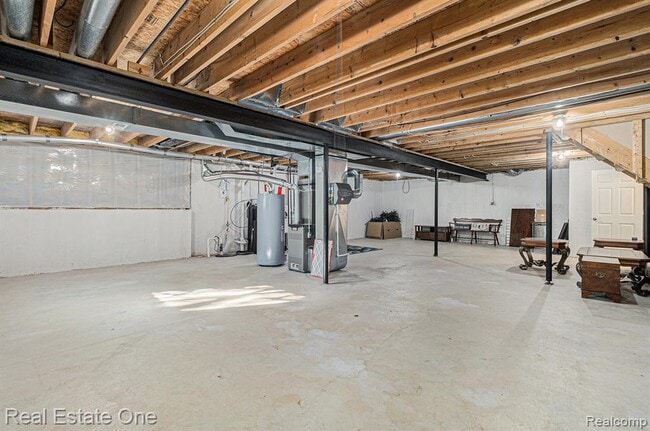 Building Photo - 2471 Woodcliff Trail