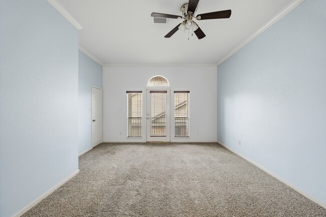 Building Photo - 2913 Crawford St