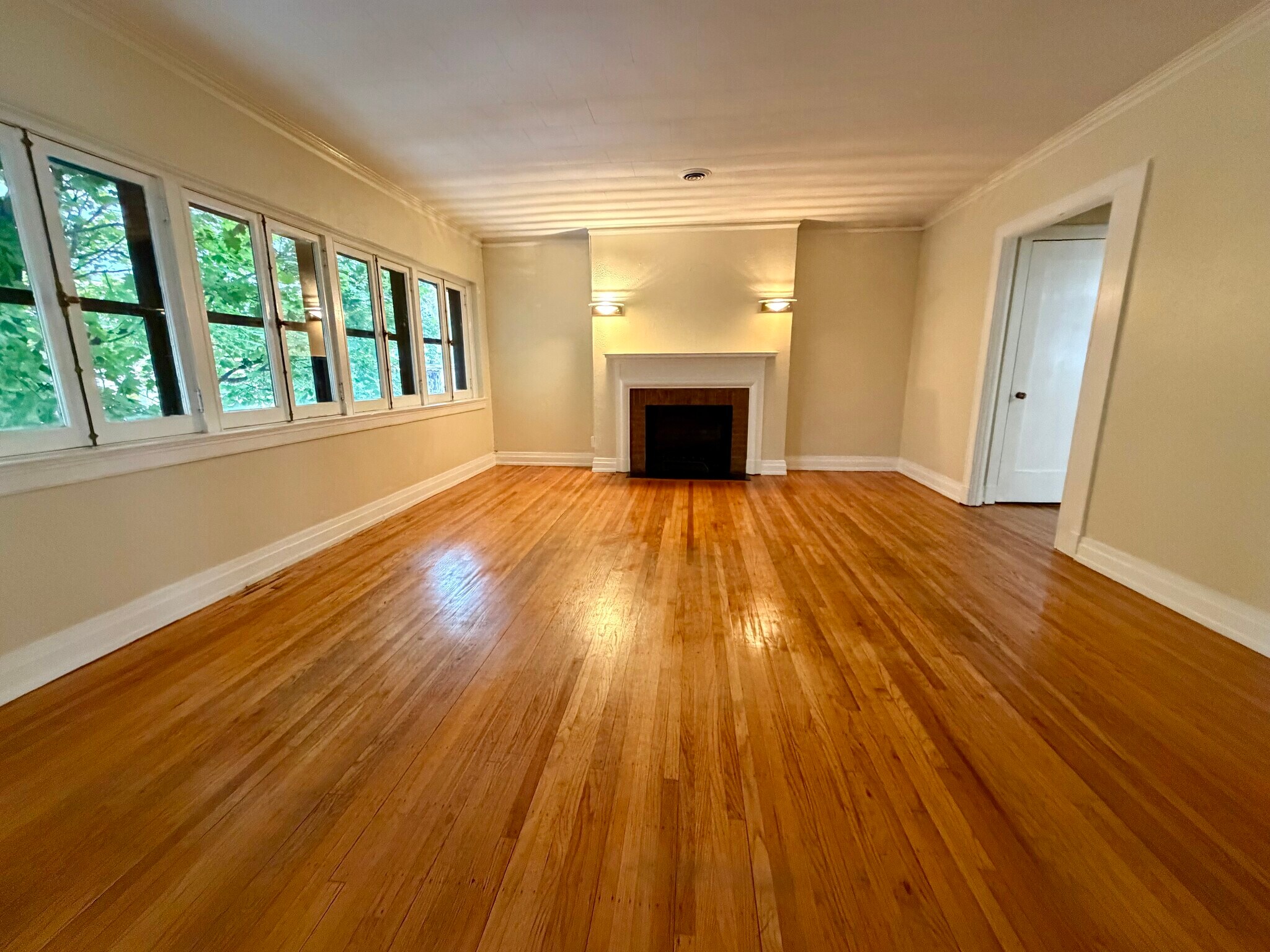 Building Photo - 125 Elmwood Ave