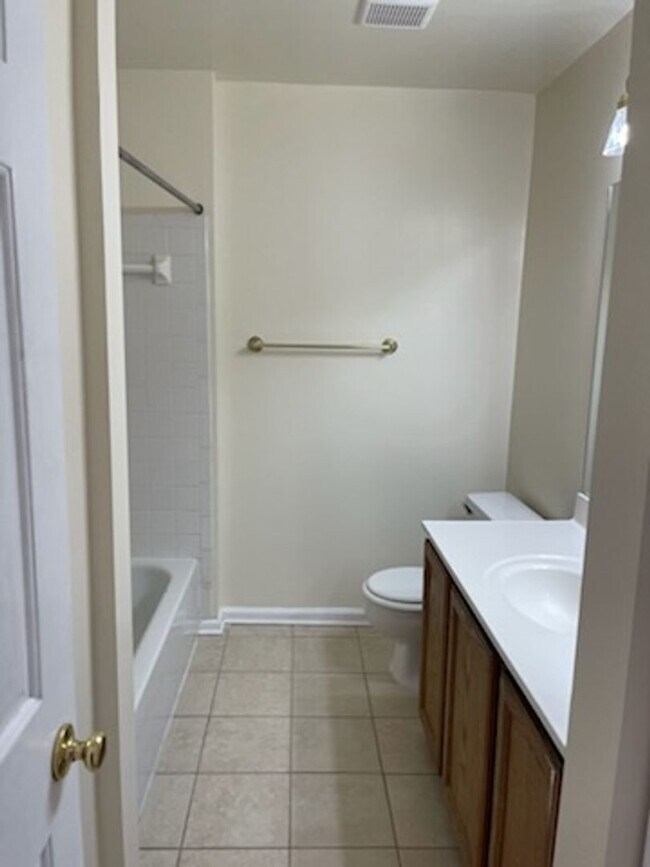 Building Photo - 4136 Hummel Way