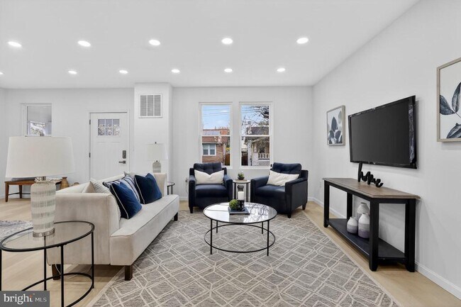 Building Photo - 2932 Yost Pl NE