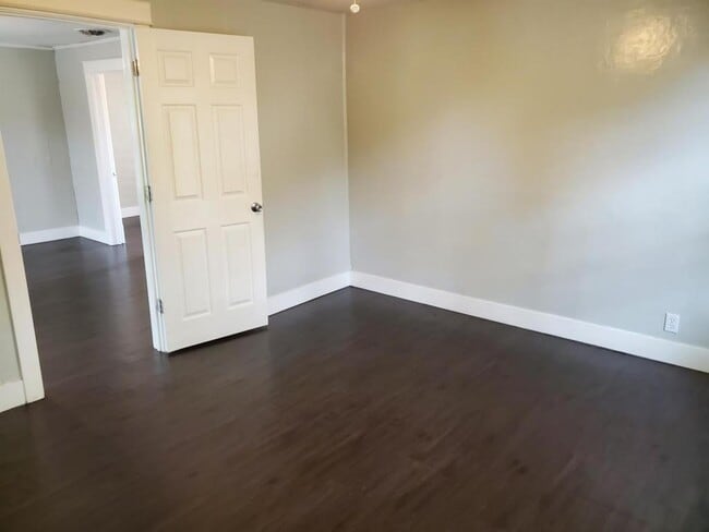 Building Photo - 125 3rd Ave