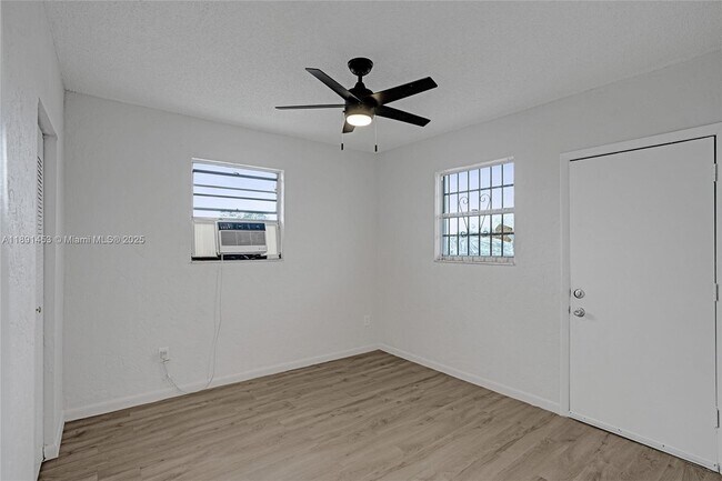 Building Photo - 14100 NW 24th Ct