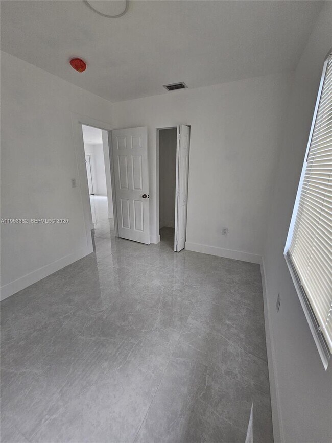 Building Photo - 2488 SW 6th Ct