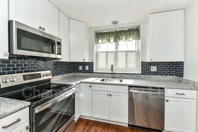 Building Photo - 1121 Portner Rd