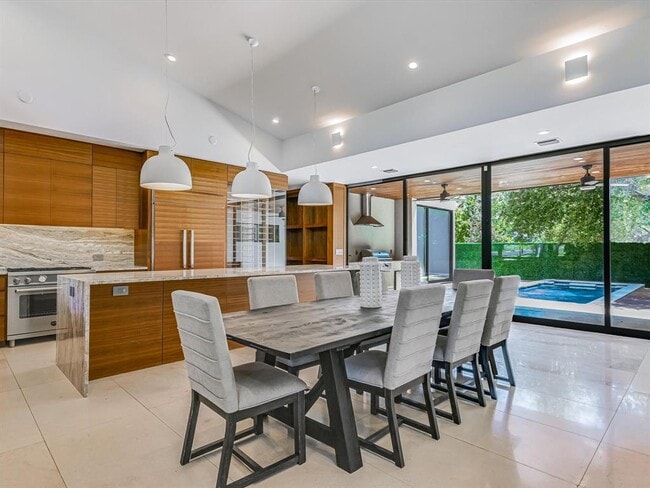 Building Photo - 1601 Barn Swallow Dr